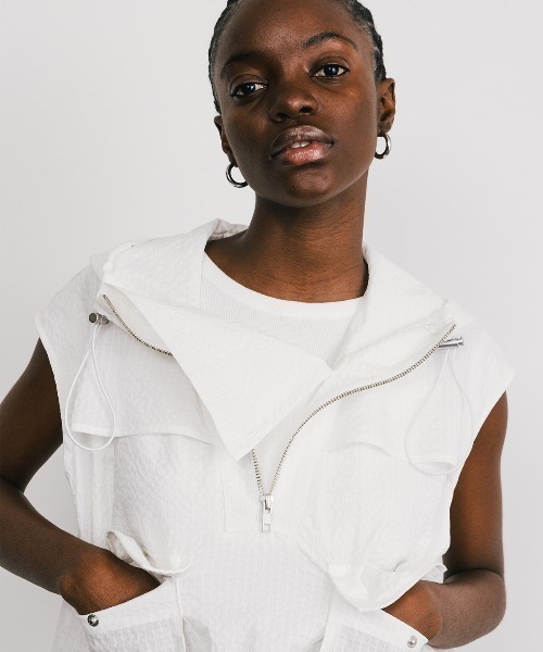 CREDONA（クレドナ）の「UTILITY ZIP FISCHER VEST/ユーティリティジップフィッシャーベスト（ベスト・レディース・ブラウン/ホワイト・FREE）」の4枚目の写真