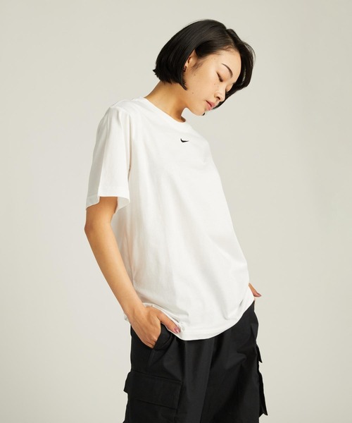 NIKE（ナイキ）の「ナイキ スポーツウェア ウィメンズ Tシャツ / Nike Sportswear Women's T-Shirt FD4150-100 White（Tシャツ/カットソー・レディース・ホワイト・XS/S/M/L/XL）」の6枚目の写真