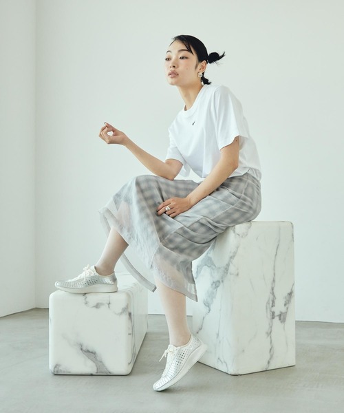 NIKE（ナイキ）の「ナイキ スポーツウェア ウィメンズ Tシャツ / Nike Sportswear Women's T-Shirt FD4150-100 White（Tシャツ/カットソー・レディース・ホワイト・XS/S/M/L/XL）」の15枚目の写真