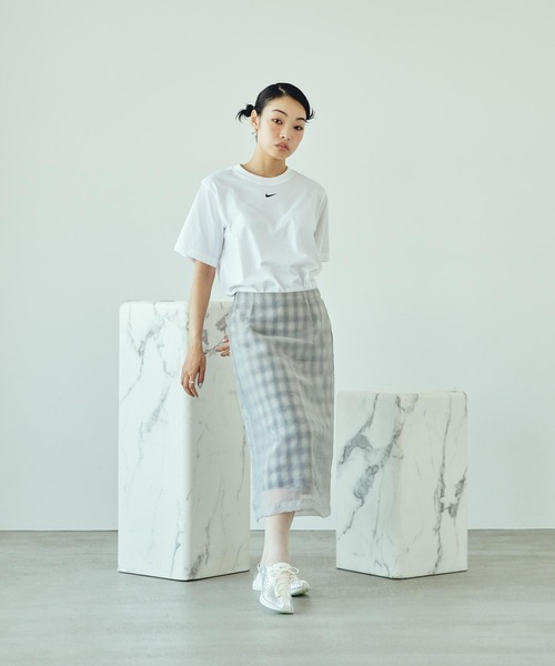 NIKE（ナイキ）の「ナイキ スポーツウェア ウィメンズ Tシャツ / Nike Sportswear Women's T-Shirt FD4150-100 White（Tシャツ/カットソー・レディース・ホワイト・XS/S/M/L/XL）」の16枚目の写真