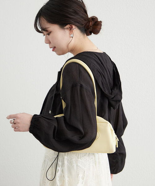 Remind me and forever(リマインドミーアンドフォーエバー)の「【さっと羽織れる軽量アウター】配色ステッチシアーマンパ(ブルゾン・レディース・アイボリー/ブラック/グレイッシュベージュ・FREE)」の15枚目の写真