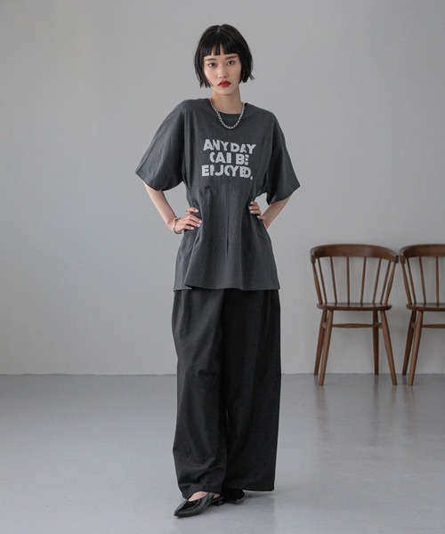 LOWRYS FARM（ローリーズファーム）の「リメイクタックロゴＴＥＥ　 326750（Tシャツ/カットソー・レディース・アイボリー/グレー/チャコールグレー・FREE）」の4枚目の写真