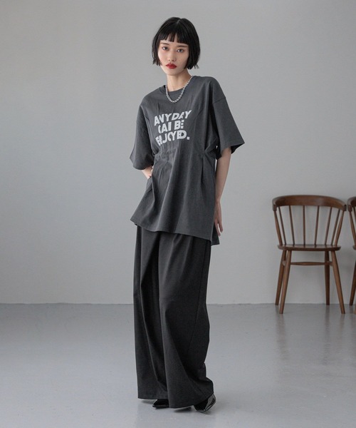 LOWRYS FARM（ローリーズファーム）の「リメイクタックロゴＴＥＥ　 326750（Tシャツ/カットソー・レディース・アイボリー/グレー/チャコールグレー・FREE）」の5枚目の写真