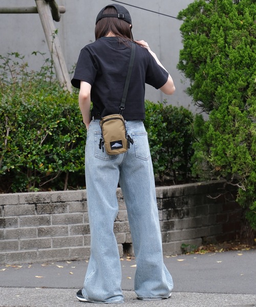 MOUNTAIN SMITH(マウンテンスミス)の「【MOUNTAIN SMITH/マウンテンスミス】dawn mini shoulder/ダウン ミニショルダー(ショルダーバッグ・メンズ・ブラック/ライトブラウン・FREE)」の12枚目の写真