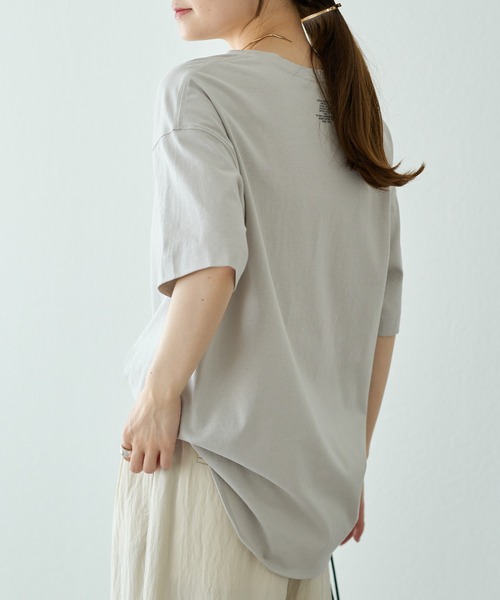 PUAL CE CIN（ピュアルセシン）の「汗シミ防止ワンポイントロゴTシャツ（Tシャツ/カットソー・レディース・ブラック/グレイッシュベージュ/オフホワイト/ブラック系その他・FREE）」の15枚目の写真
