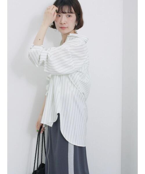 Samansa Mos2 blue（サマンサモスモスブルー）の「【接触冷感】マルチスタイルシャツ（シャツ/ブラウス・レディース・サックスブルー/ブラック/オフホワイト/ブルー/オレンジ/ミント/グリーン・M/L）」の4枚目の写真