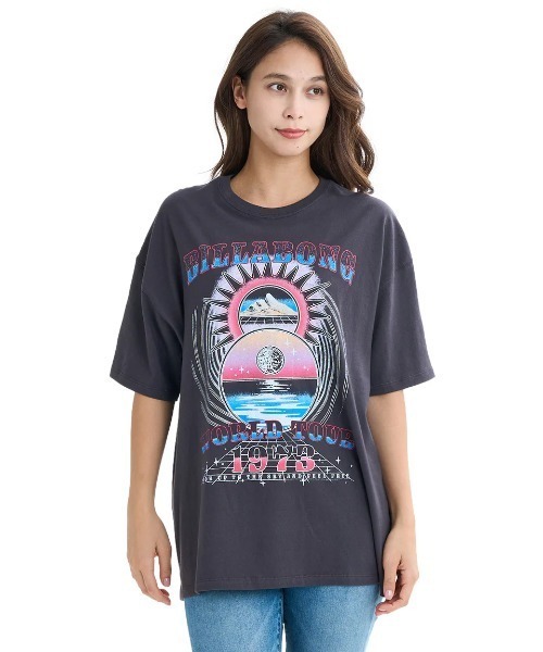 BILLABONG(ビラボン)の「BILLABONG レディース GRAPHIC LOOSE TEE Tシャツ 【2025年夏モデル】/ビラボングラフィック半袖Tシャツ(Tシャツ/カットソー・レディース・オレンジ/オフホワイト/ターコイズブルー/ホワイト・MEDIUM)」の3枚目の写真