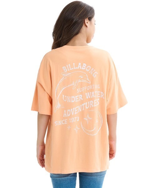 BILLABONG(ビラボン)の「BILLABONG レディース GRAPHIC LOOSE TEE Tシャツ 【2025年夏モデル】/ビラボングラフィック半袖Tシャツ(Tシャツ/カットソー・レディース・オレンジ/オフホワイト/ターコイズブルー/ホワイト・MEDIUM)」の2枚目の写真