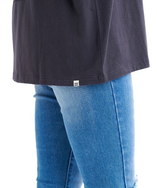 BILLABONG(ビラボン)の「BILLABONG レディース GRAPHIC LOOSE TEE Tシャツ 【2025年夏モデル】/ビラボングラフィック半袖Tシャツ(Tシャツ/カットソー・レディース・オレンジ/オフホワイト/ターコイズブルー/ホワイト・MEDIUM)」の20枚目の写真