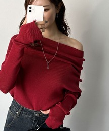 【mily bilet】立体的なシルエットが叶えるデコルテ魅せ♪指穴ドレープ使いファンオフショル2WAYリブニット
