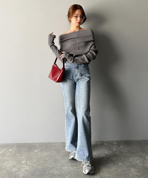 mily bilet（ミウィビレット）の「【mily bilet】立体的なシルエットが叶えるデコルテ魅せ♪指穴ドレープ使いファンオフショル２WAYリブニット（ニット/セーター・レディース・ブラック/アイボリー/ベージュ/グレー/レッド・LARGE/MEDIUM/SMALL/X-LARGE）」の21枚目の写真