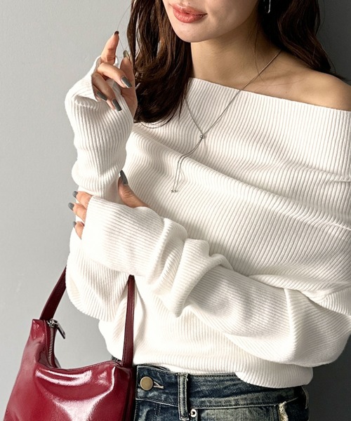 mily bilet（ミウィビレット）の「【mily bilet】立体的なシルエットが叶えるデコルテ魅せ♪指穴ドレープ使いファンオフショル２WAYリブニット（ニット/セーター・レディース・ブラック/アイボリー/ベージュ/グレー/レッド・LARGE/MEDIUM/SMALL/X-LARGE）」の6枚目の写真