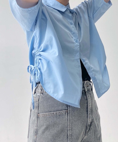 AS KNOW AS plus（アズノゥアズプラス）の「●サイドシャーリングリボンデザイン 半袖ビジューシャツ（シャツ/ブラウス・レディース・サックスブルー/オフホワイト/ネイビー系・FREE）」の10枚目の写真