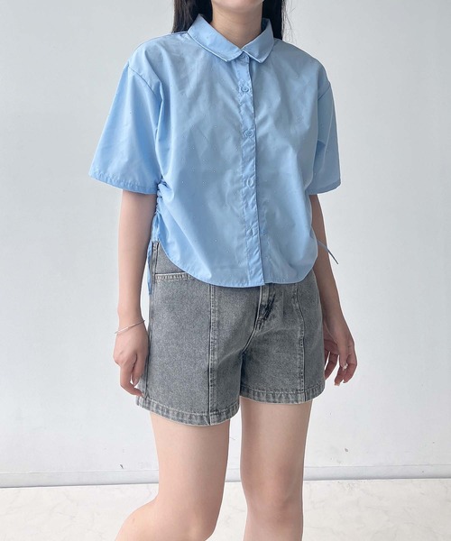 AS KNOW AS plus（アズノゥアズプラス）の「●サイドシャーリングリボンデザイン 半袖ビジューシャツ（シャツ/ブラウス・レディース・サックスブルー/オフホワイト/ネイビー系・FREE）」の11枚目の写真