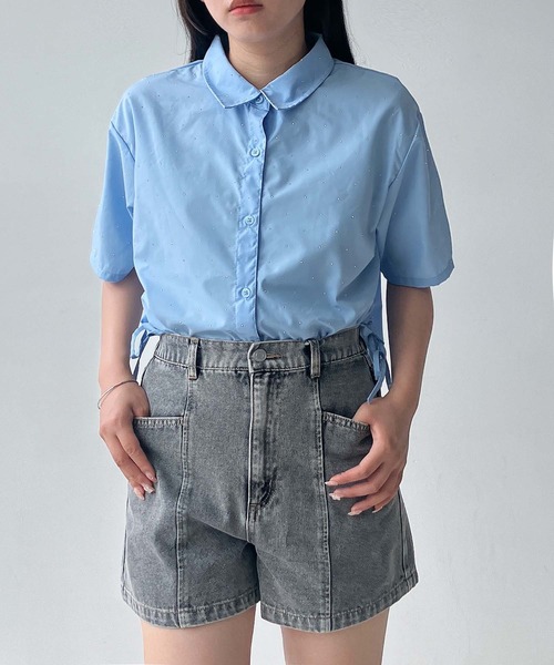 AS KNOW AS plus（アズノゥアズプラス）の「●サイドシャーリングリボンデザイン 半袖ビジューシャツ（シャツ/ブラウス・レディース・サックスブルー/オフホワイト/ネイビー系・FREE）」の13枚目の写真