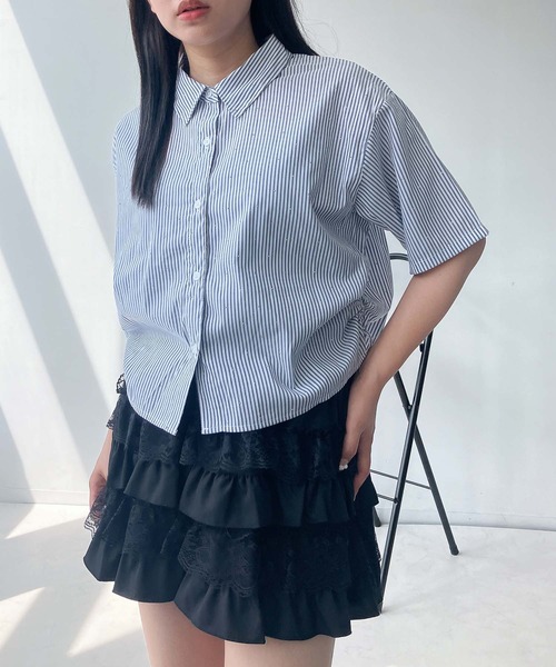 AS KNOW AS plus（アズノゥアズプラス）の「●サイドシャーリングリボンデザイン 半袖ビジューシャツ（シャツ/ブラウス・レディース・サックスブルー/オフホワイト/ネイビー系・FREE）」の16枚目の写真