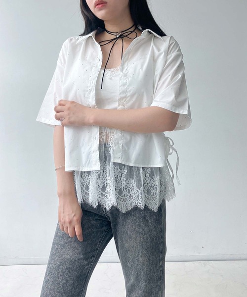 AS KNOW AS plus（アズノゥアズプラス）の「●サイドシャーリングリボンデザイン 半袖ビジューシャツ（シャツ/ブラウス・レディース・サックスブルー/オフホワイト/ネイビー系・FREE）」の7枚目の写真