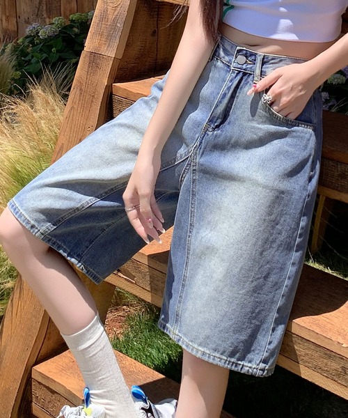 DAY CLOSET（デイ クローゼット）の「レディース ウォッシュ加工×切り替えラインのハーフ丈デニムバミューダパンツ ［大きいサイズ有］（デニムパンツ・レディース・ブルー・XL/S/L/M/XS）」の10枚目の写真