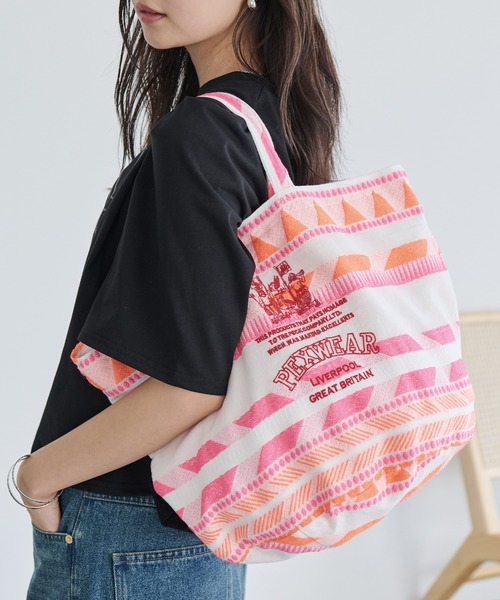 PEXWEAR(ペックスウェアー)の「JACQUARD ROUND BOTTOM TOTE/ジャガードラウンドボトムトート(トートバッグ・レディース・オレンジ/レッド/ライトブルー・F)」の1枚目の写真