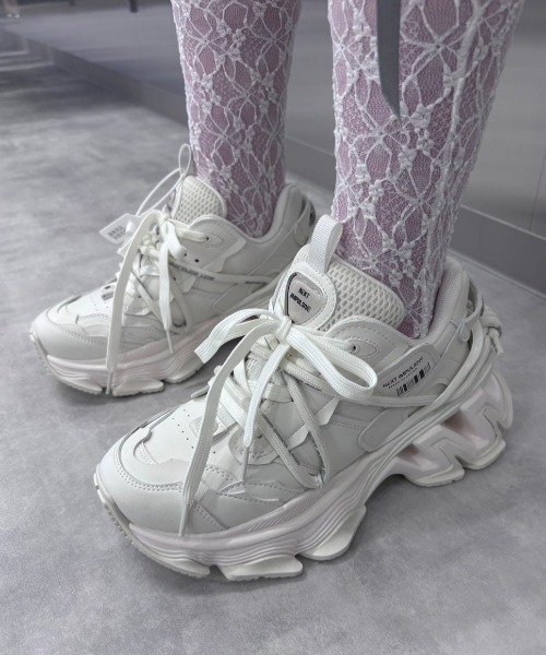 NEXT IMPULSIVE(ネクストインプルーシブ)の「【NEXT IMPULSIVE】Impulse Series Dad Shoes / 【ネクストインプルーシブ】ボリュームスニーカー(スニーカー・メンズ・シルバー/ブラック/ブラック×ホワイト/ホワイト・27.0cm/26.5cm/26.0cm/25.5cm/25.0cm/24.5cm/24.0cm/23.5cm)」の5枚目の写真