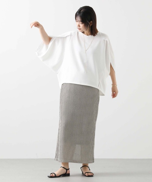 Gready Brilliant(グレディブリリアン)の「ジョーゼット浅Vネックドルマン(Tシャツ/カットソー・レディース・オフホワイト/チャコールグレー/キャメル・38)」の7枚目の写真