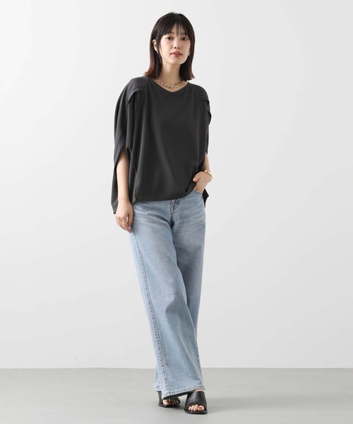 Gready Brilliant(グレディブリリアン)の「ジョーゼット浅Vネックドルマン(Tシャツ/カットソー・レディース・オフホワイト/チャコールグレー/キャメル・38)」の12枚目の写真