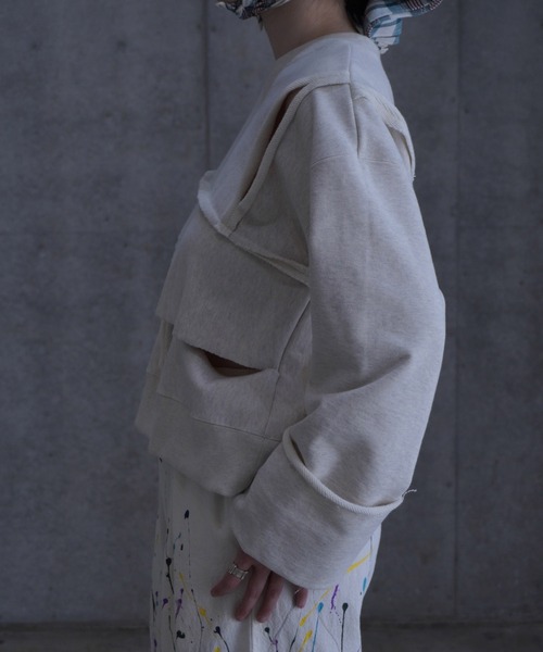 k3&co.（ケイスリーアンドコー）の「Pieced sweatshirt top（スウェット・レディース・アイボリー/ブラック・ONE SIZE）」の13枚目の写真