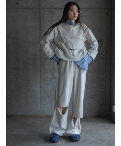 k3&co.（ケイスリーアンドコー）の「Pieced sweatshirt top（スウェット・レディース・アイボリー/ブラック・ONE SIZE）」の8枚目の写真