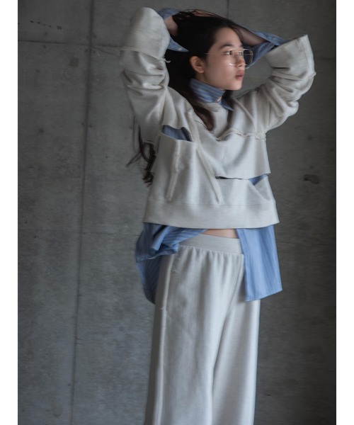 k3&co.（ケイスリーアンドコー）の「Pieced sweatshirt top（スウェット・レディース・アイボリー/ブラック・ONE SIZE）」の3枚目の写真
