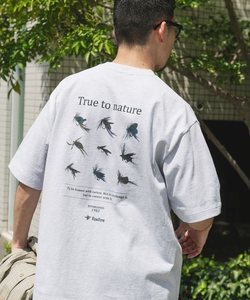 Foxfire(フォックスファイヤー)の「『別注』Foxfire×DOORS 毛針プリントTシャツ(Tシャツ/カットソー・メンズ・ホワイト/ライトグレー・MEDIUM/LARGE)」の6枚目の写真