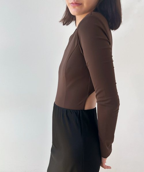 EDIT. FOR LULU（エディットフォールル）の「【HAUS/ハウズ】BODYSUITS（Tシャツ/カットソー・レディース・ブラウン・SMALL/MEDIUM）」の2枚目の写真