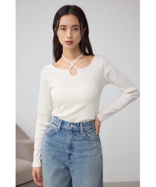 AZUL by moussy（アズールバイマウジー）の「チョーカータイトトップス（Tシャツ/カットソー・レディース・レッド/ブラウン/アイボリー/ブラック・FREE）」の6枚目の写真