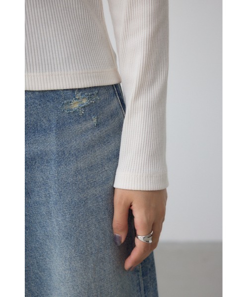 AZUL by moussy（アズールバイマウジー）の「チョーカータイトトップス（Tシャツ/カットソー・レディース・レッド/ブラウン/アイボリー/ブラック・FREE）」の14枚目の写真