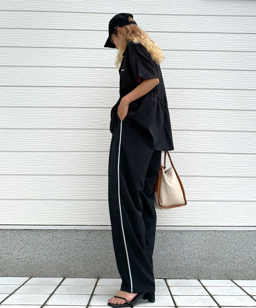 Q（キュー）の「ポプリンテーパードパンツ（その他パンツ・レディース・ブラウン/ブラック・MEDIUM）」の18枚目の写真