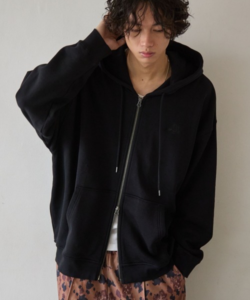 BADBOY ジップアップパーカー ブラック　Mサイズ BADBOY ジップアップパーカー ブラック Mサイズ BADBOY ジップアップ