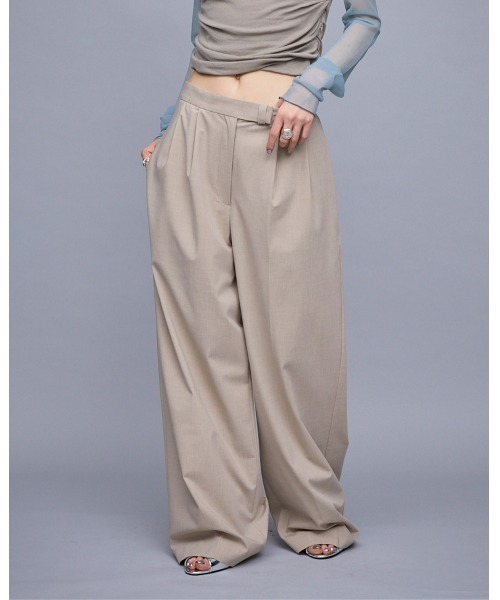 THINGS THAT MATTER(シングス ザット マター)の「T/R DOUBLE TUCK WIDE PANTS / TRダブルタックワイドパンツ(スラックス・レディース・ベージュ/グレー/ブラック・1)」の3枚目の写真