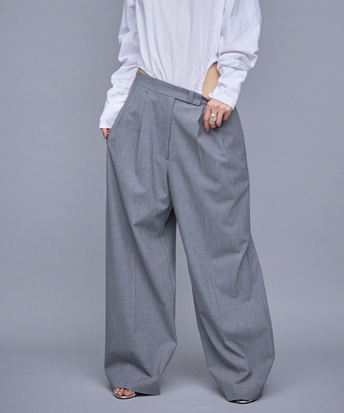 THINGS THAT MATTER(シングス ザット マター)の「T/R DOUBLE TUCK WIDE PANTS / TRダブルタックワイドパンツ(スラックス・レディース・ベージュ/グレー/ブラック・1)」の1枚目の写真