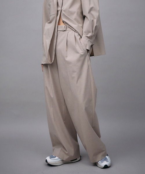THINGS THAT MATTER(シングス ザット マター)の「T/R DOUBLE TUCK WIDE PANTS / TRダブルタックワイドパンツ(スラックス・レディース・ベージュ/グレー/ブラック・1)」の15枚目の写真