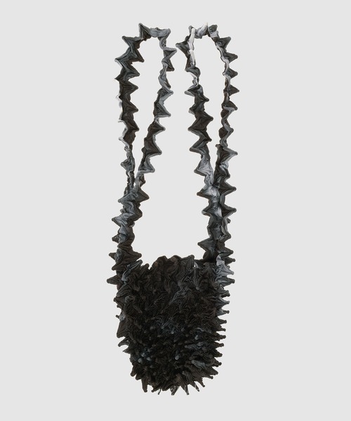 MASU(エムエーエスユー)の「SPIKY NEWTON BAG(トートバッグ・メンズ・ブラック/ホワイト/ベージュ・ONE SIZE)」の8枚目の写真