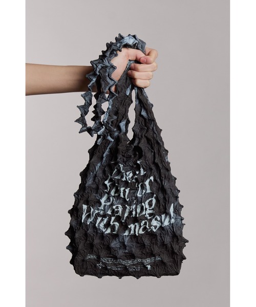 MASU(エムエーエスユー)の「SPIKY NEWTON BAG(トートバッグ・メンズ・ブラック/ホワイト/ベージュ・ONE SIZE)」の7枚目の写真