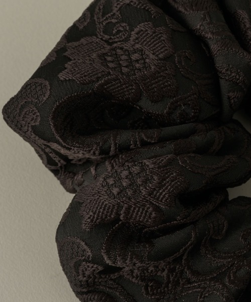 muku（ムク）の「CHOUCHOU / EMBROIDERY（シュシュ・レディース・ブラウン/ブラック・FREE）」の19枚目の写真