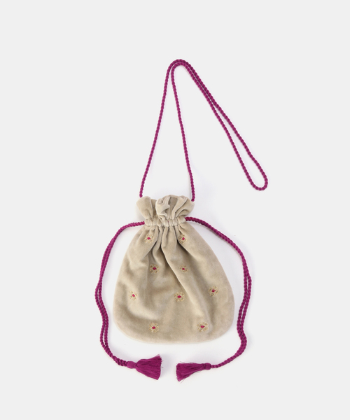 B.C STOCK(ベーセーストック)の「ベルベットポーチ(ショルダーバッグ・レディース・ブラック系その他/グレー/ベージュ/ライトグリーン/カーキ/ラベンダー/ボルドー・FREE)」の1枚目の写真