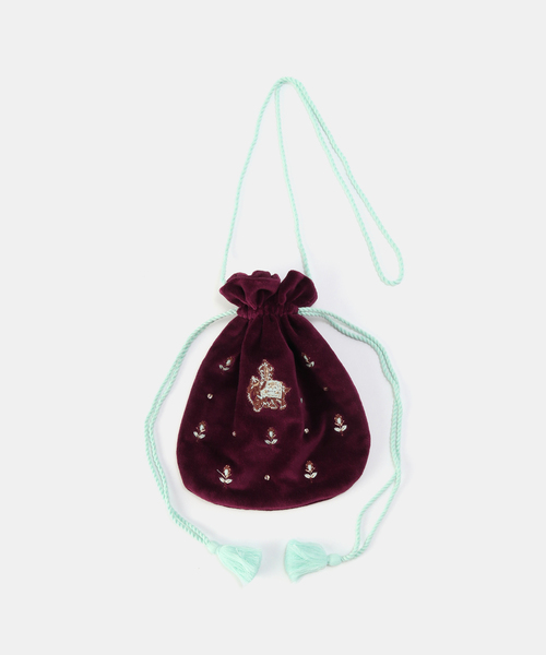 B.C STOCK(ベーセーストック)の「ベルベットポーチ(ショルダーバッグ・レディース・ブラック系その他/グレー/ベージュ/ライトグリーン/カーキ/ラベンダー/ボルドー・FREE)」の7枚目の写真