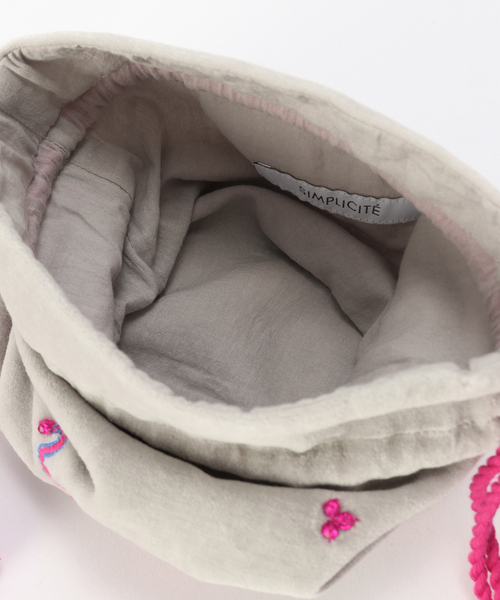 B.C STOCK(ベーセーストック)の「ベルベットポーチ(ショルダーバッグ・レディース・ブラック系その他/グレー/ベージュ/ライトグリーン/カーキ/ラベンダー/ボルドー・FREE)」の13枚目の写真