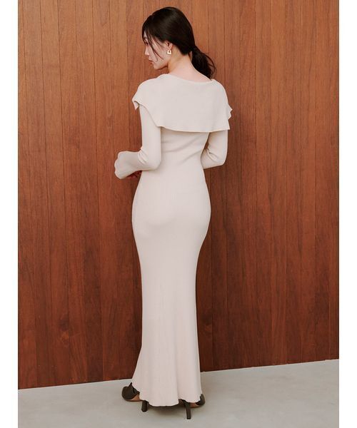 SNIDEL(スナイデル)の「Sustainableデザインフロントニットワンピース(ワンピース・レディース・アイボリー/ネイビー/ブラウン・F)」の9枚目の写真