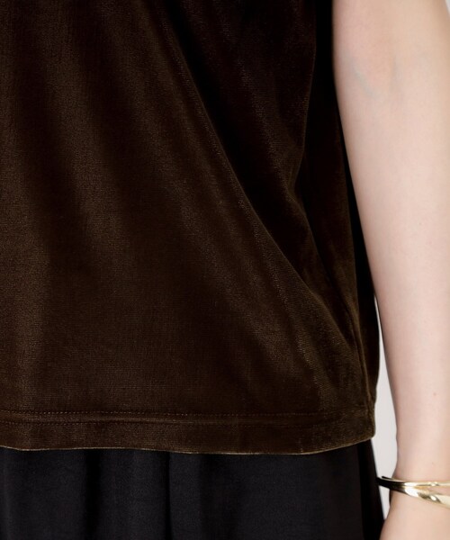 THE SHOP TK （ザ ショップ ティーケー ）の「◆シアーベロアカットソー【洗える】（Tシャツ/カットソー・レディース・ブルー/オフホワイト/ダークブラウン/ブラック・13/12）」の11枚目の写真