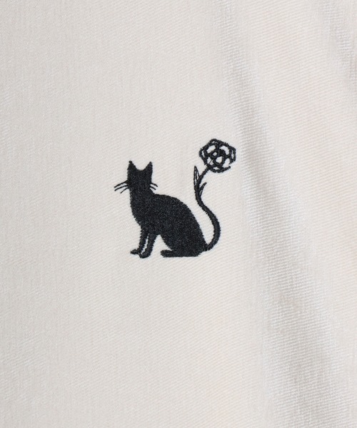 ANPAS（アンパス）の「Stretch Kersey Cat Embroidery Brushed SweatShirt/ストレッチカルゼ ワンポイント 猫 花 モチーフ 刺繍 起毛 スウェット トレーナー メンズ レディース（スウェット・メンズ・アイボリー/カーキ/チャコール・M/L）」の13枚目の写真