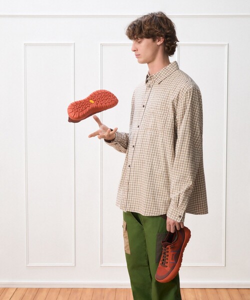 CAMPER（カンペール）の「[カンペール] PEU SERRA / スニーカー（スニーカー・メンズ・オレンジ・28.0cm/27.5cm/27.0cm/26.0cm/25.5cm）」の2枚目の写真