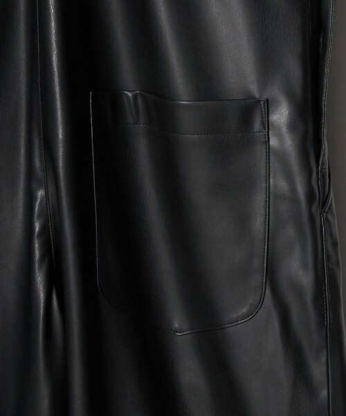 UNITED ARROWS（ユナイテッドアローズ）の「レザーライク サロペット パンツ‐ウォッシャブル‐（サロペット/オーバーオール・レディース・ブラック・38/36）」の12枚目の写真