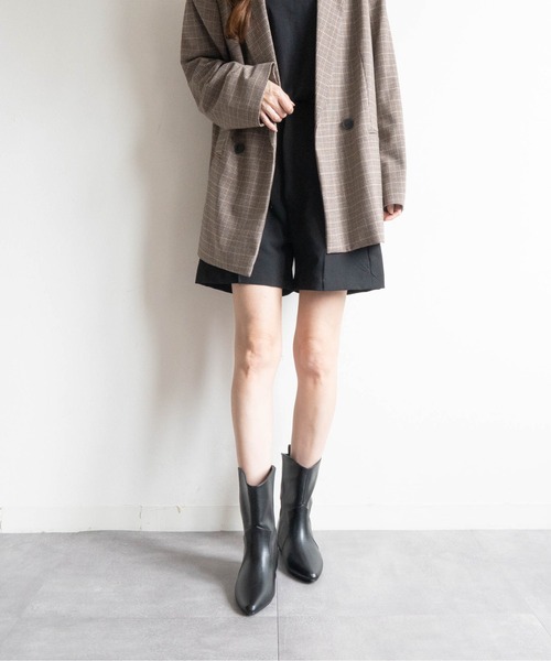 Fabby fabby（ファビィーファビィー）の「インヒールワイドショートブーツ（ブーツ・レディース・シルバー/ブラック系その他/ブラック/ブラウン系その他/ベージュ・SMALL/MEDIUM/LARGE）」の15枚目の写真